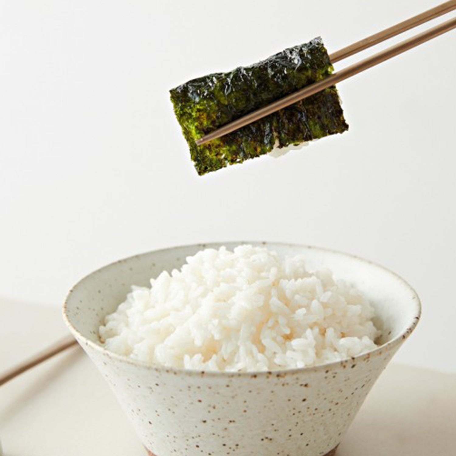 BEYOND EARTH Seasoned Seaweed Snacks Sheets – Organic Sea Salt Flavor 24 Individual Packs - Premium 100% Natural Laver